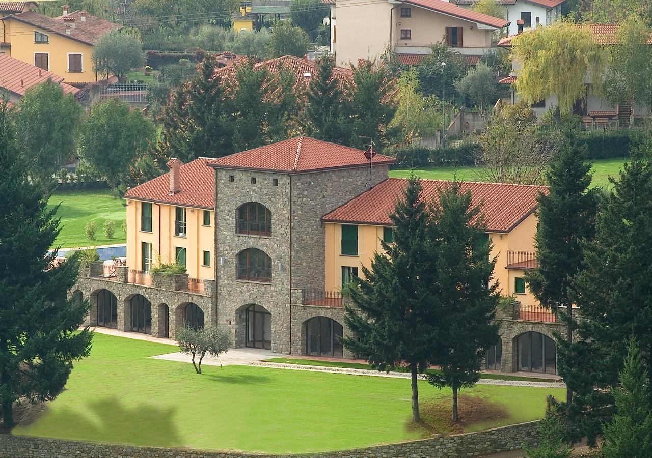 Ca Del Moro Resort & Spa Pontremoli Bagian luar foto