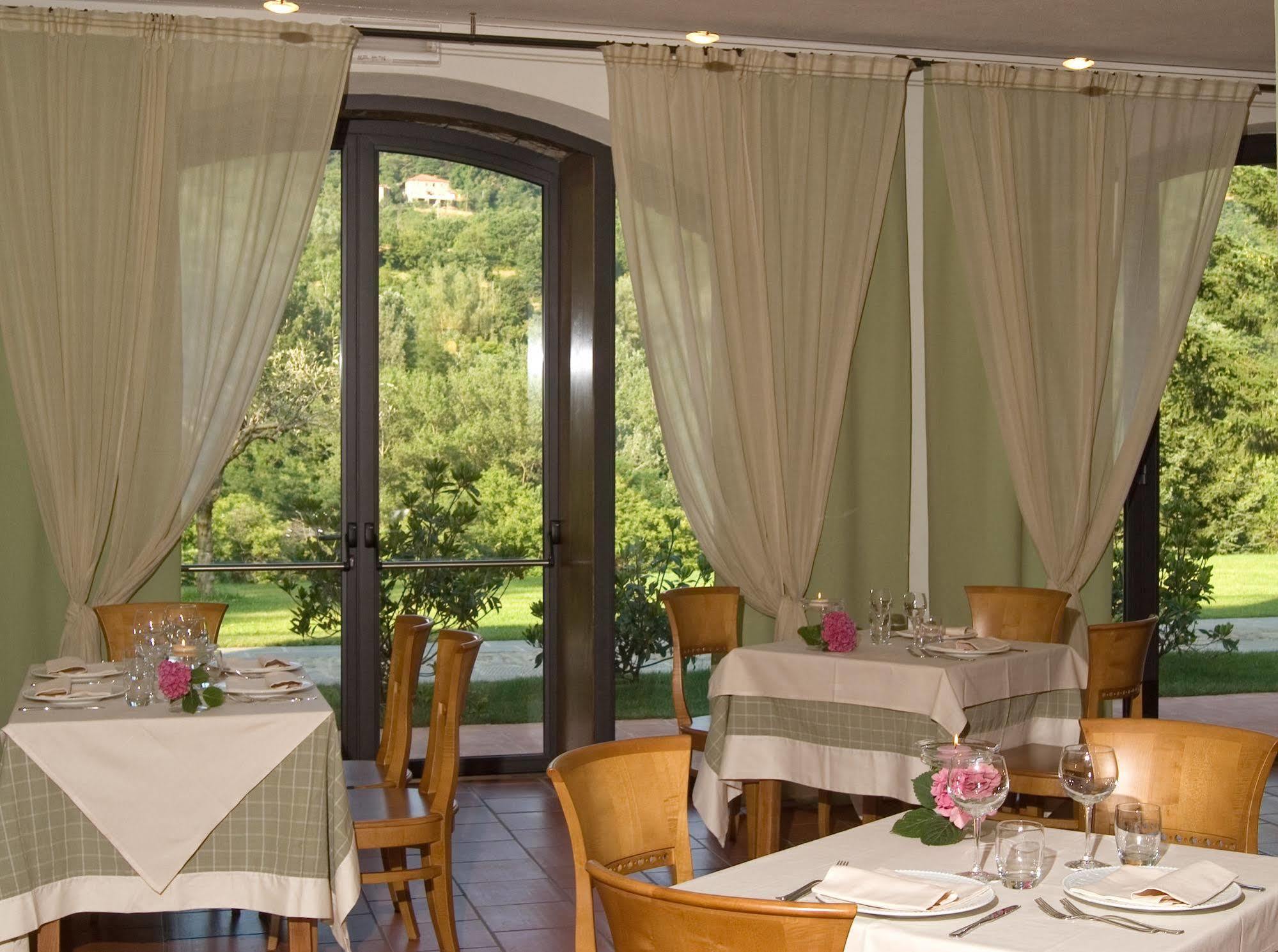 Ca Del Moro Resort & Spa Pontremoli Bagian luar foto