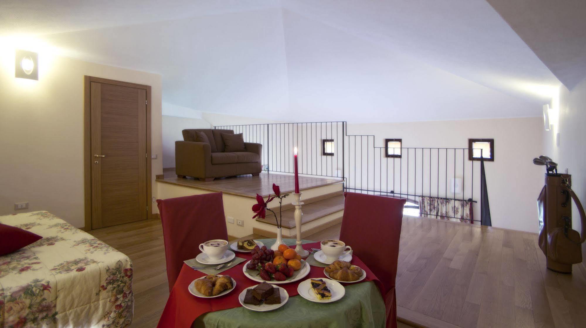 Ca Del Moro Resort & Spa Pontremoli Bagian luar foto