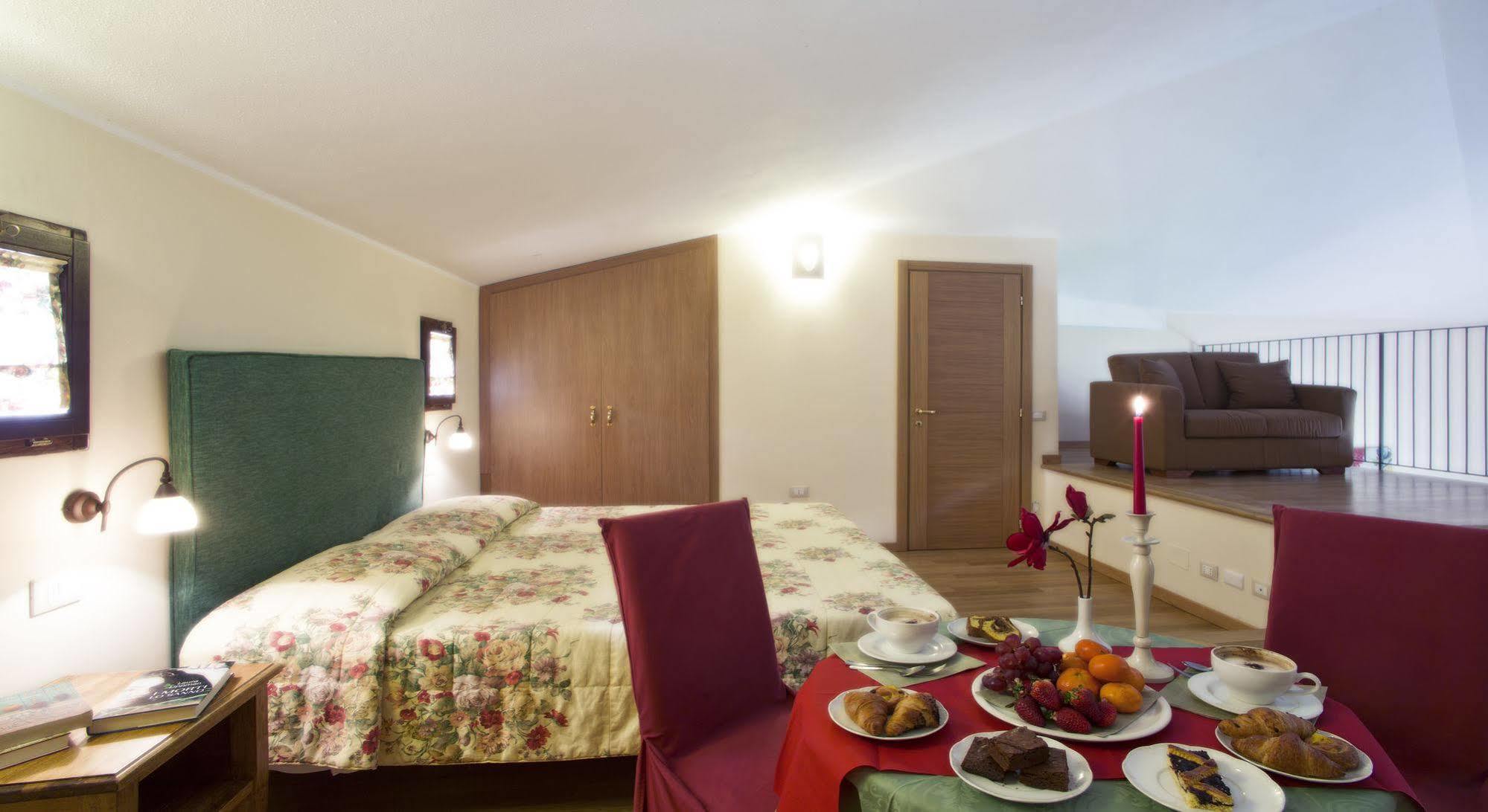 Ca Del Moro Resort & Spa Pontremoli Bagian luar foto